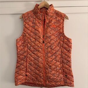 North Face women’s thermoball vest, large